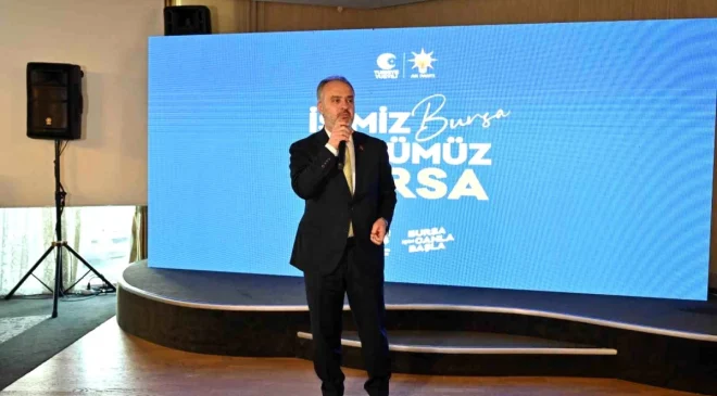 Bursa Büyükşehir Belediye Başkanı Alinur Aktaş, Muhalefet Adayının Kentsel Dönüşüm İddialarını Eleştirdi