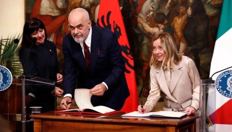 İtalya, göçmenleri Arnavutluk’ta kurulacak merkezlere yollama planını kabul etti