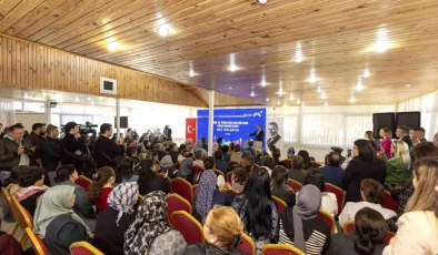 Mersin Büyükşehir Belediye Başkanı Vahap Seçer, Aydıncık’ta Eğitim ve Öğretimi Destekleme Kurs Merkezi’nde Velilerle Buluştu
