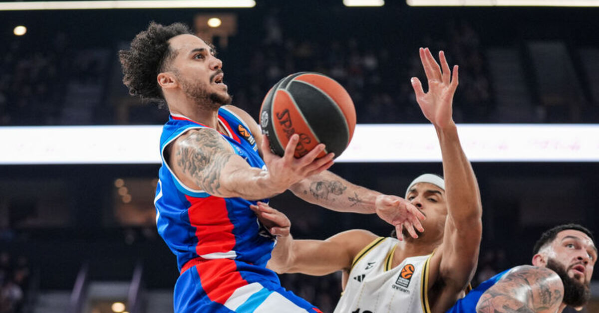 Anadolu Efes, Barcelona deplasmanında