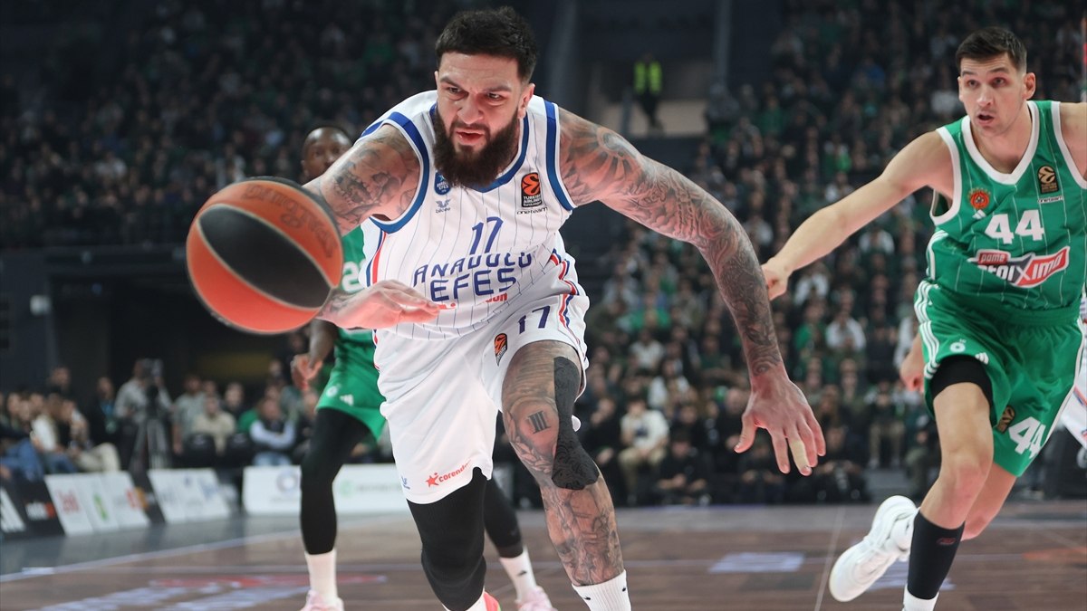 Panathinaikos, sahasında Anadolu Efes’i mağlup etti